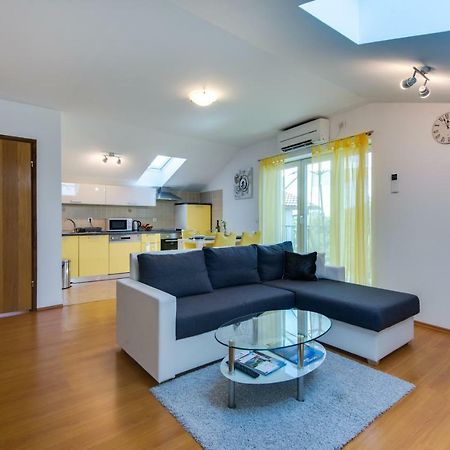 Apartmani Admiral Viskovo Exterior foto